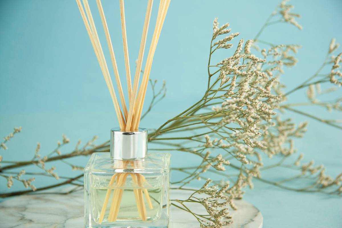 Natural Room Air Freshener: 7 Proven Ways to Avoid Toxic Mistakes